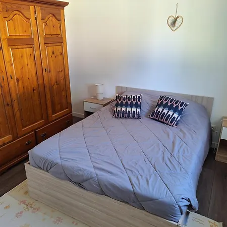 Le Charme Tranquille Holiday home Neuville-sur-Seine